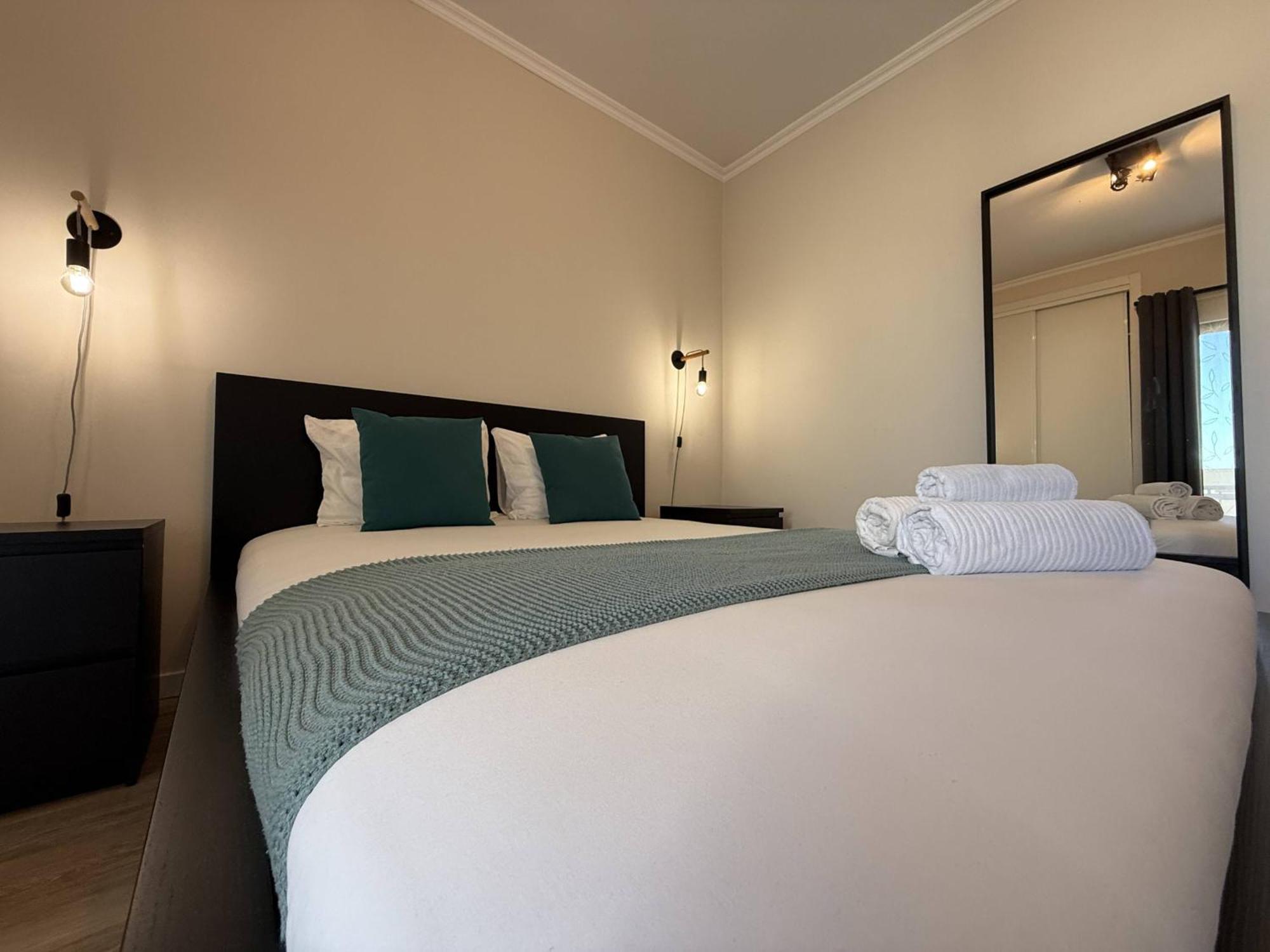 Luxe Condo With Pool, Airco And Seaview Balcony - Go4Portugal - อัลบูเฟรา ภายนอก รูปภาพ